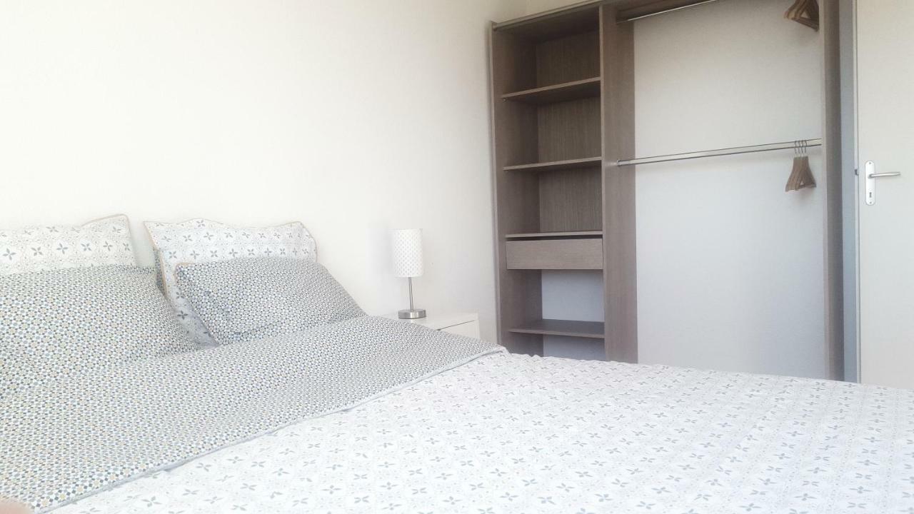 Appartement Sur L'Ile De Nantes - Place De Parking Gratuit Bagian luar foto